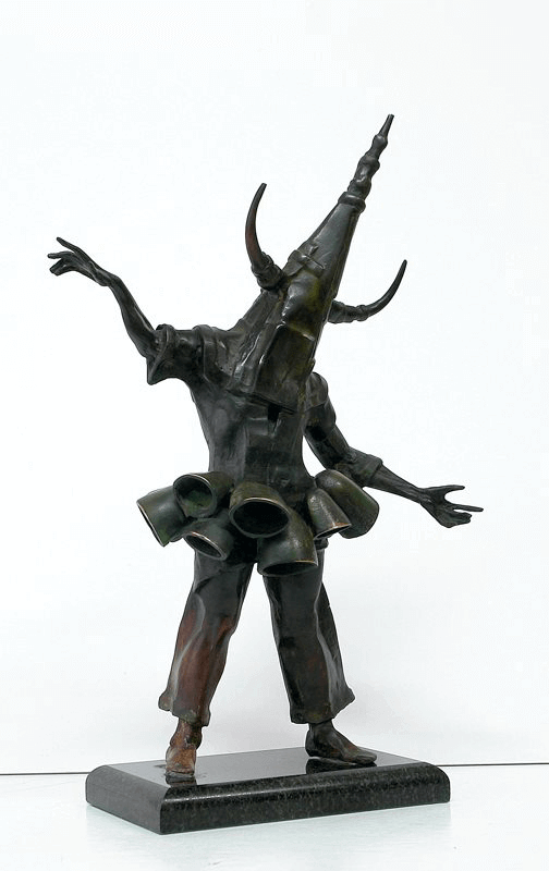 kuker with mask